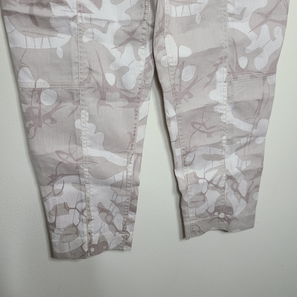Anthropologie Frannie Tapered Pants - Picture 10 of 10